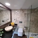 Atlantic Garden Wanderlust House *